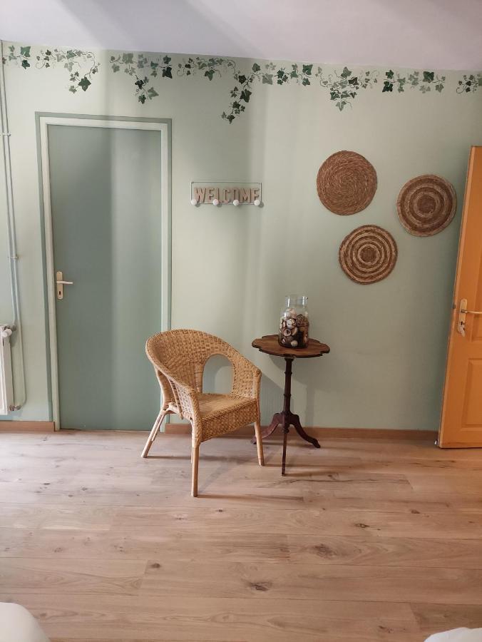 Bleu Bonheur Bed & Breakfast Dennevy Bilik gambar